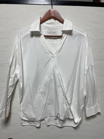 MACKINTOSH 화이트 V넥 긴팔 셔츠