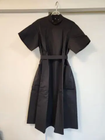 foufou THE DRESS 독일 메디컬 하이넥 드레스