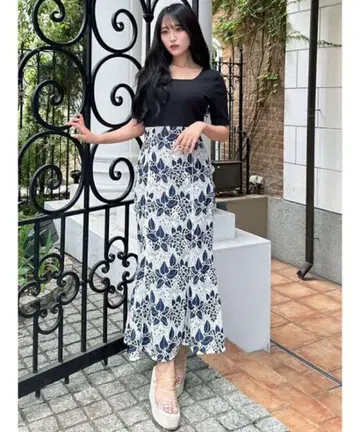 새상품 택 포함 리젝시 레이스 도킹컷 머메이드 원피스