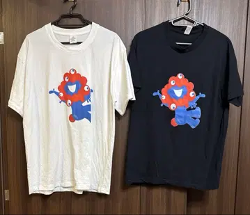 미야쿠미야쿠 T셔츠 화이트 블랙 2장