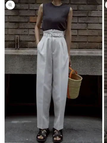 컨디션 최상 시착만 한 상품 ELLIE 완판템 코쿤 팬츠 베이지