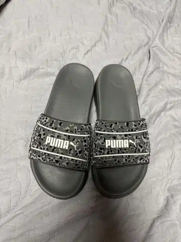 PUMA 레오파드 무늬 스포츠 샌들