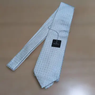 [ 새상품 미사용 ] Aquascutum 화이트 체크 무늬 넥타이
