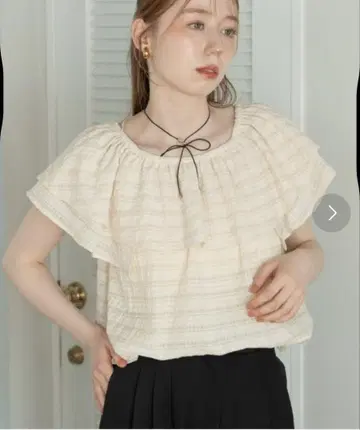 시어 체크 프릴 칼라 블라우스