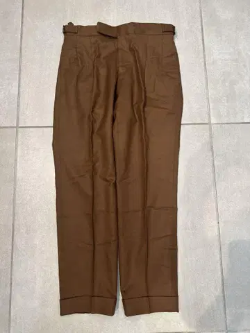 쉽스 브라운 울 슬랙스