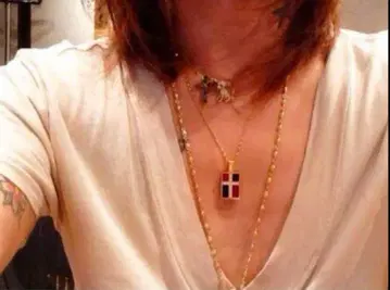 레어 새상품 JUSTIN DAVIS 크로스 펜던트 키요하루 착용