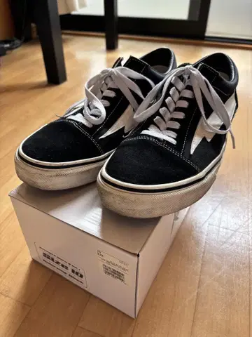 Revenge X Storm 블랙스니커즈 10