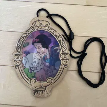TOKYO DISNEY RESORT 디즈니랜드 백설공주 패스 케이스