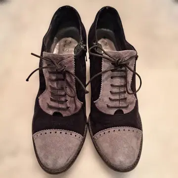 블랙 스웨이드 레이스업 힐 부티 숏부츠