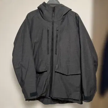 UNIQLO 후드 부착 다운 자켓 M 사이즈 다크 그레이