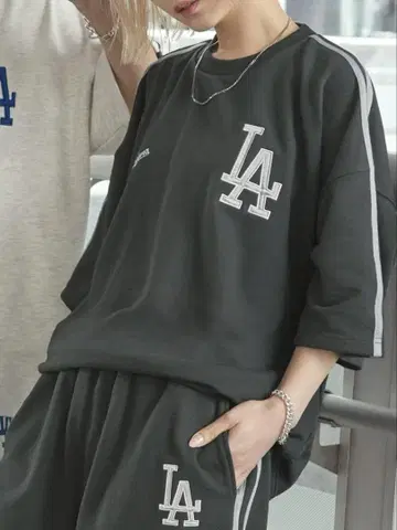 MLB 별주 셋업 빅 실루엣 반팔 풀오버 맨투맨 세트