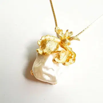플라워 모티브 목걸이