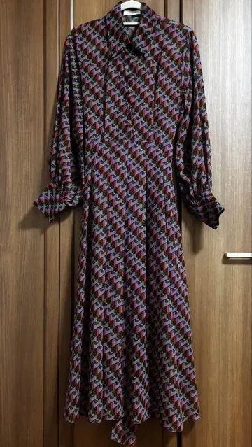 TANIA 기하학 패턴 롱 원피스