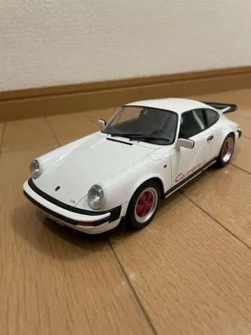 까레라 RS 1/24 화이트