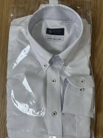 U 화이트 긴팔 와이셔츠 M 사이즈