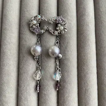 ANNA SUI 귀찌
