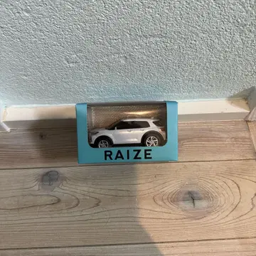 도요타 RAIZE 화이트 미니카
