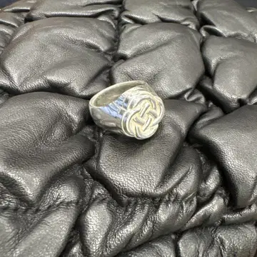 here's OUROBOROS SIGNET RING 13호
