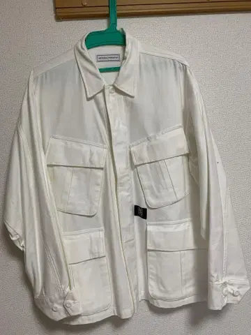 UNIVERSAL PRODUCTS GUNG HO 화이트 셔츠 자켓