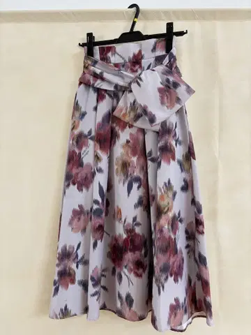 JILL by JILLSTUART 꽃무늬 플레어 스커트 리본 포함