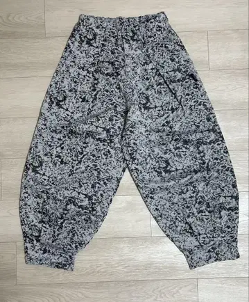 harapeco Jacquard 테이퍼드 팬츠 - 블랙 M