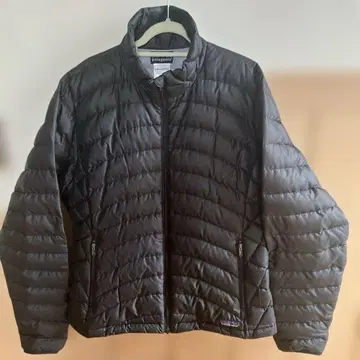 [ Patagonia ] 블랙 다운 자켓 WOMEN M