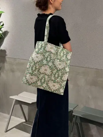 택 포함 yukiemon 딸기와 다람쥐 사각형 토트백 프랑슈리페
