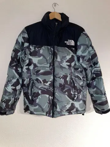 THE NORTH FACE 카모플라쥬 다운 자켓