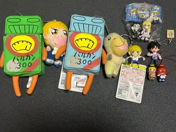 골드 컬러의 갓슈 봉제 인형 키링