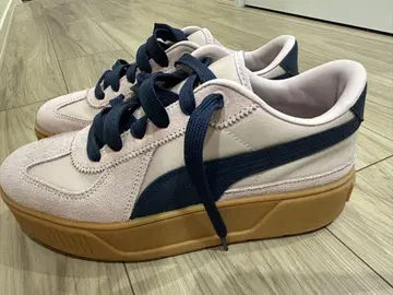 거의 새상품 PUMA KARMEN T2S 23.5cm 핑크 네이비