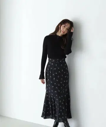 내추럴 뷰티 베이직 도트 리본 스커트