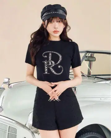 Darich 스톤 장식 로고 블랙 반팔 니트
