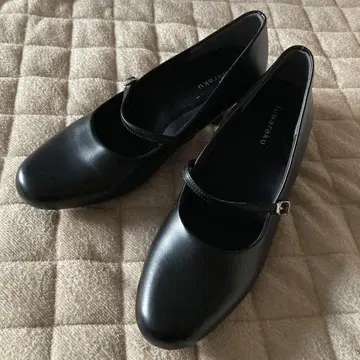 fuwaraku 스트랩 펌프스 24.5cm 블랙 새상품급