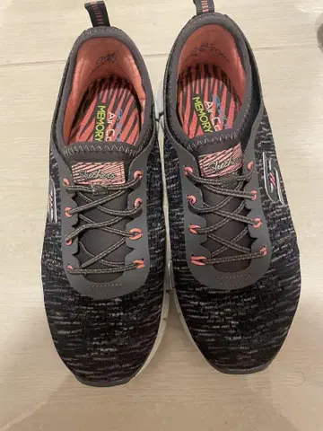 Skechers Memory Foam 스니커즈