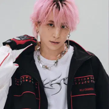 AJOBYAJO T셔츠 사쿠마 다이스케 착용