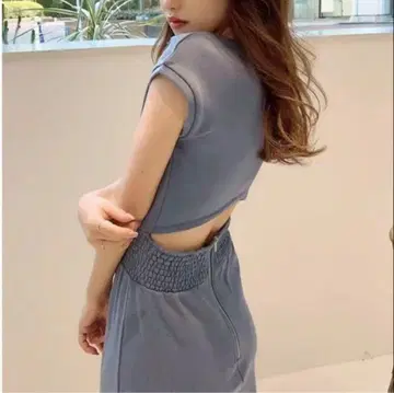 딥 슬릿 맨투맨 원피스 백 오픈