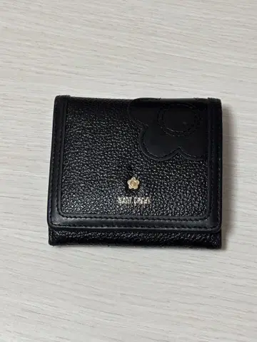 MARY QUANT 블랙 이단 접이식 지갑