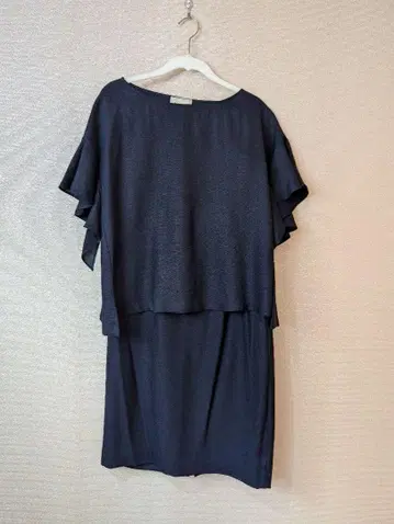 United Arrows 다크 블루 프릴 소매 셋업