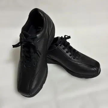 새상품 MIZUNO 미즈노 워킹화 23.0cmEEE 블랙