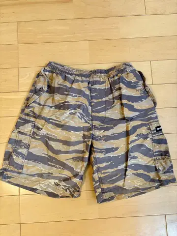 Hysteric Glamour 카모플라쥬 숏팬츠 F
