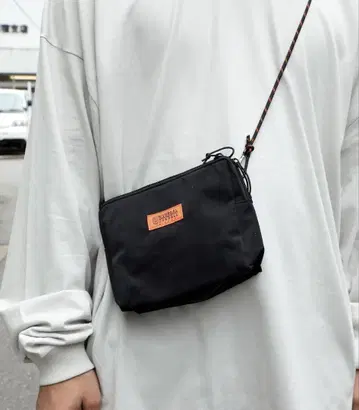 [ UNIVERSAL OVERALL ] 뉴 델타 사코치
