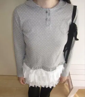 도트 프릴 칼라 상의