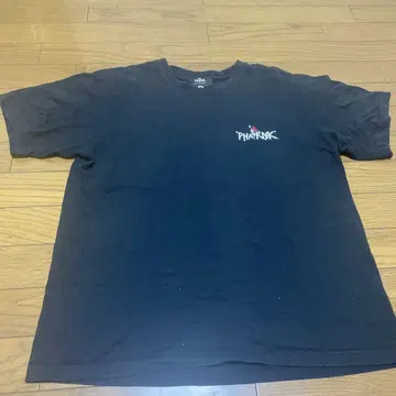 PHARNRK 블랙 T셔츠