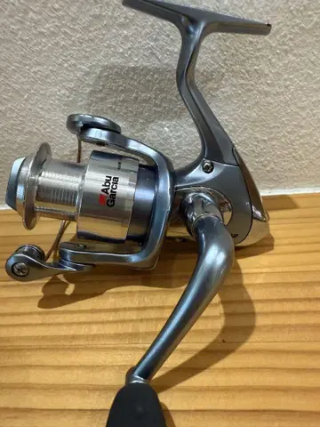 새상품급 Abu Garcia 카디날 102 스피닝 릴 실버