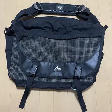그레고리 구형 택 스펙트라 메신저 백 제조 중지