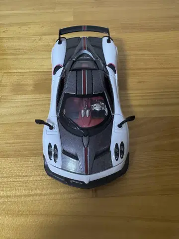 [ 박스 포함 ] Pagani Huayra 파가니 1:24