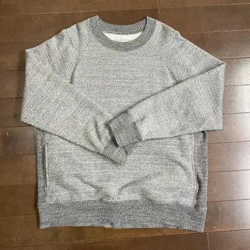 [ CURLY ] RAFFY HIGH-CREW NECK P/O plain
