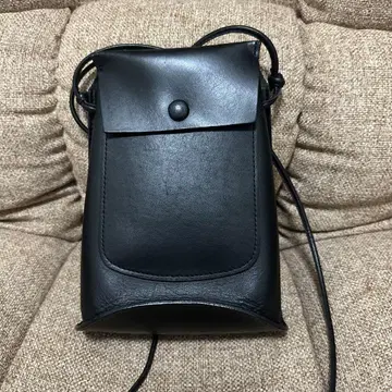 MARROW 블랙 가죽 숄더백
