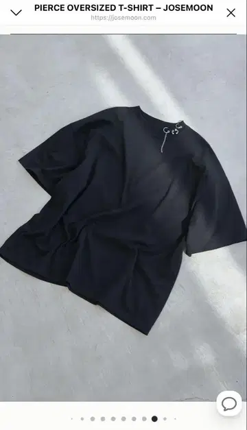 josemoon 조제문 PIERCE OVER SIYED T-SHIRT