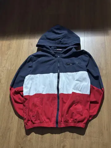 노브랜드 나일론 자켓 레드 짧은 기장 해외 스트릿 cityboy